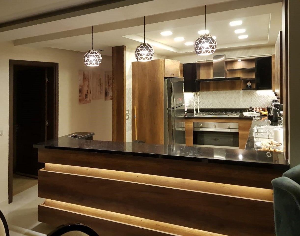 Kitchen with bar counter